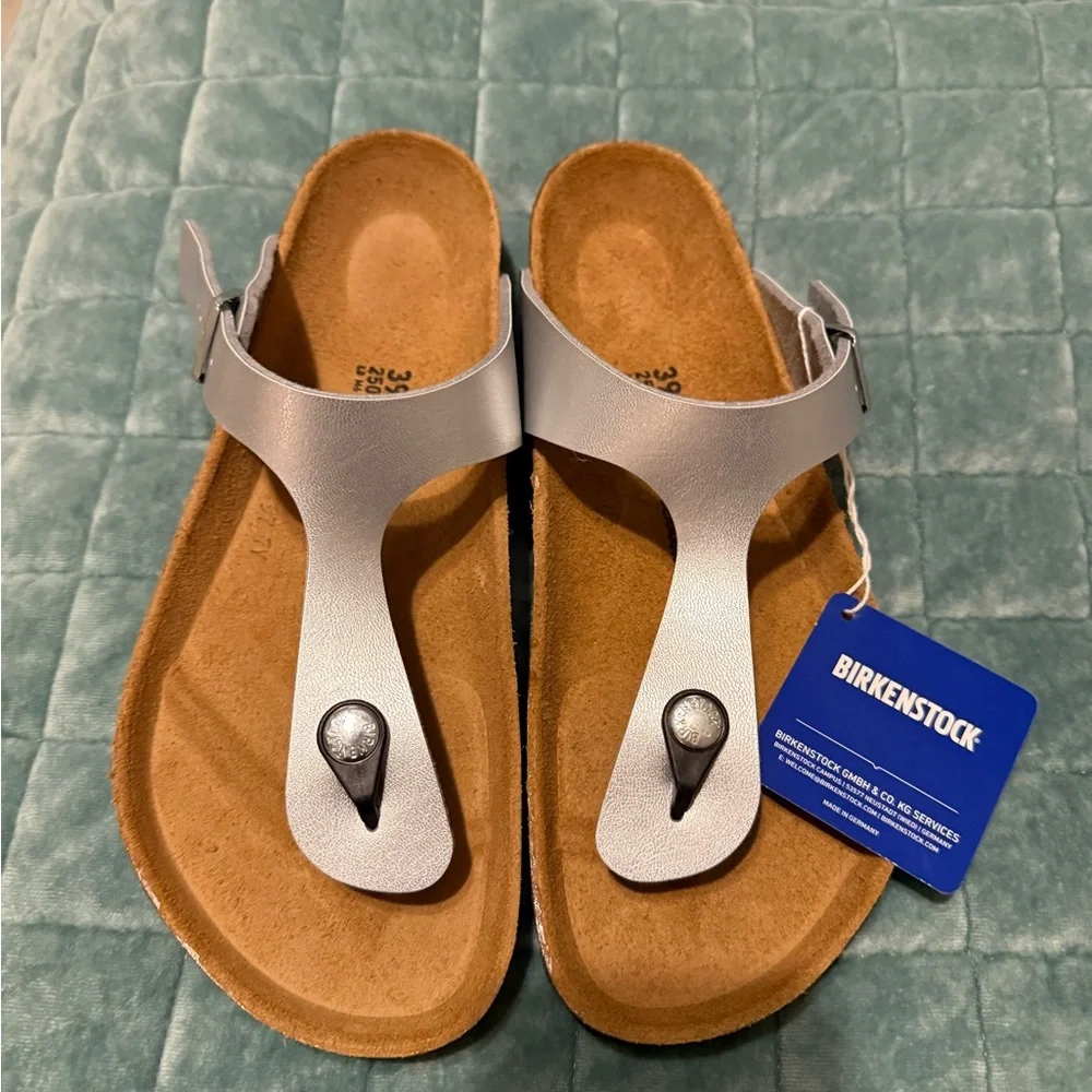 Birkenstock silver Gizeh Sandal NWT SIZE WOMEN 39 - Picture 2 of 5